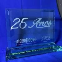 Troféu de cristal ou vidro Personalizado