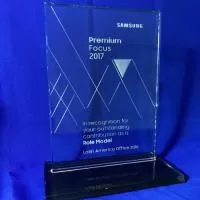 Troféu de cristal ou vidro Personalizado